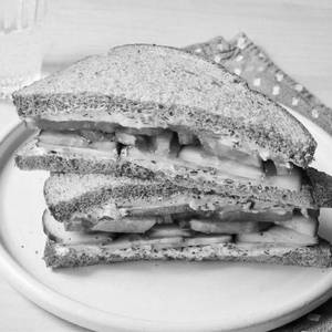 The English Gartomato Cucumber Cheese