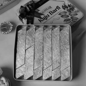Kaju Barfi Tin Pack (500gm)