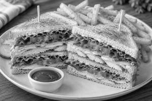 Thnon Veg Club Sandwich
