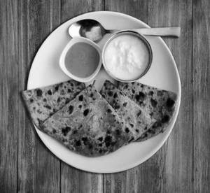 Pyaaz Paratha(2pc)