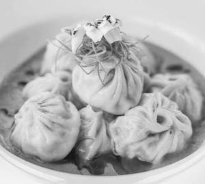 VEG MOMOS