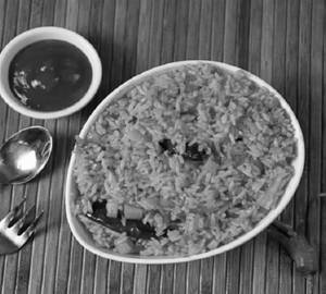 Schezwan Veg Fried Rice ( 750 Ml) (o)