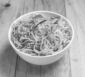 Veg Chowmein Hakka (o)