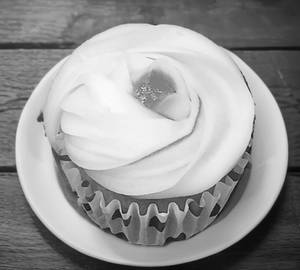 Eggless Strawberry Cupcakes