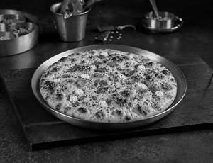 Paneer Kulcha (1 Pc)