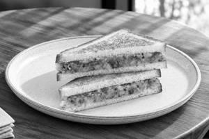 Bombay Toastie Thecha