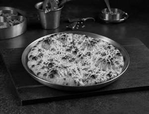 Cheese Naan (1 Pc)
