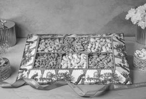 6 Khand Dry Fruit Tray
