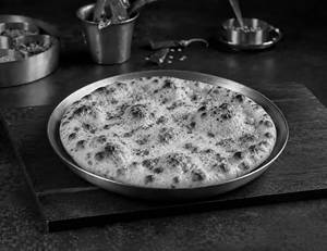 Cheese Garlic Naan (1 Pc)