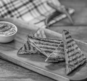 Chilli Chutney Cheese Toast (2 Slices)