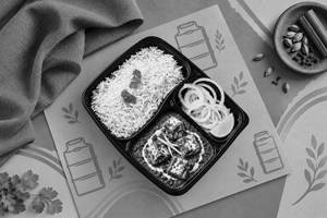 Palak Paneer + Rice Khana Box