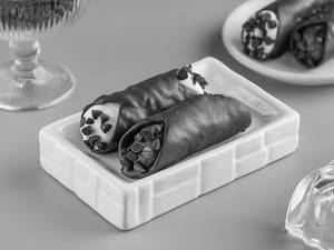 Chocolate & Vanilla Cannoli
