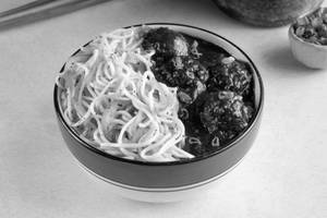 Veg Manchurian Noodles Bowl