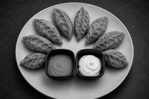 Fried Paneer Momos (8 Pieces)