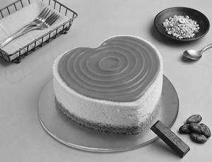 London Caramel Baked Cheese Bento Heart Shape Cake (~250gm)