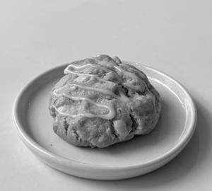 White Chocolate Hazelnut Cookie [1 Piece, 80 G]