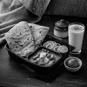 Mix Veg Paratha Meal
