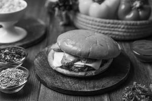 Classic Cheeseburger (chicken)