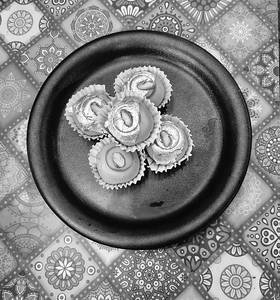 Mewa Laddoo [5 Pieces]