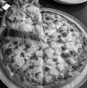 Pineapple Cheese Corn Pizza