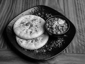 Chole Kulche 2 Pcs