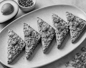 Avocado Cheese Tost ( 5 Pcs )