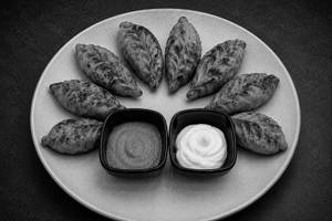 Tandoori Paneer Momos (8 Pieces)