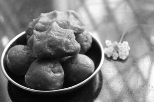 Karupatti Kolukattai 3Pcs