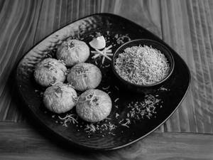 Club Kachori 5 Pcs with bhujia