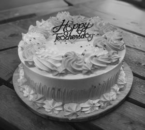 Strawberry Cake(450Gm)