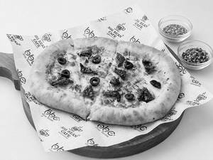 Tomato & Olive Flatbread