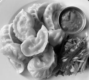 Chicken Momos – 6 Pcs