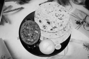 Half Boneless Curry + 3 Roti