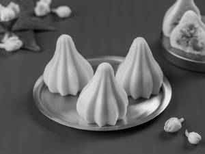 Khova Caramel Modak