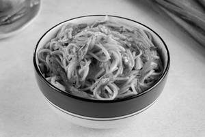 Wok Tossed Spicy Hakka Noodles