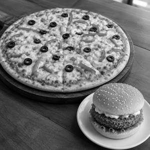 Grill Spot Special Pizza [11 Inch - Complimentary Zinger Burger]