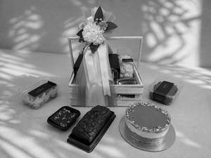 Cake Gift Hamper
