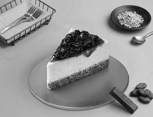 Blueberry Baked Slice Cheesecake (~100gm)