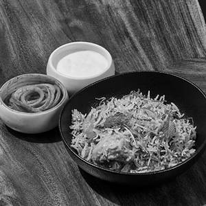 Murgh Yakhni Pulao, Saffron Raita