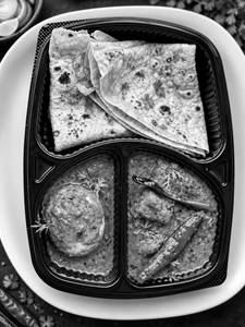 2pc Chapati +Guntur chicken 3pc+Egg 1pc combo