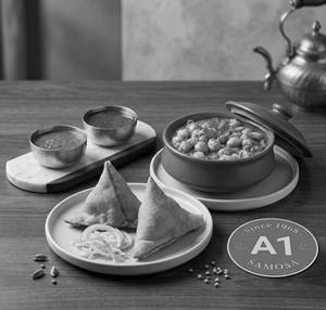 Chole Samosa Plate - 150ml Chole