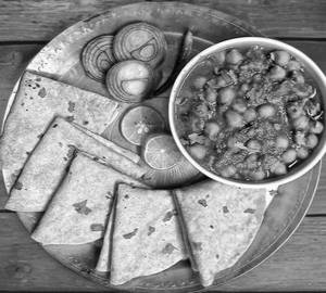 Chole Roti Thali