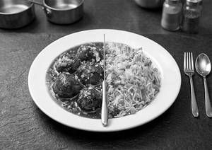Veg Fried Rice With Manchurian Gravy