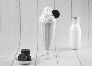 Overloaded Oreo Milkshake