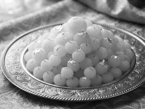 Angoori Rasgulla