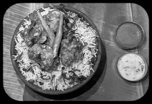 Guntur Pachi Mirchi Kodi Dum Biryani