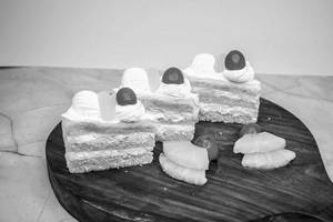 Paradise Spl Pastry