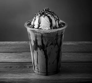 Dark Chocolate Drink With Vannila Ice Cream