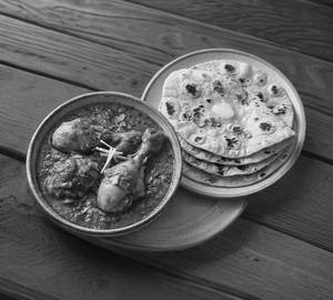 Chicken Curry And Tawa Roti