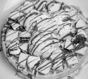 White choco waffle